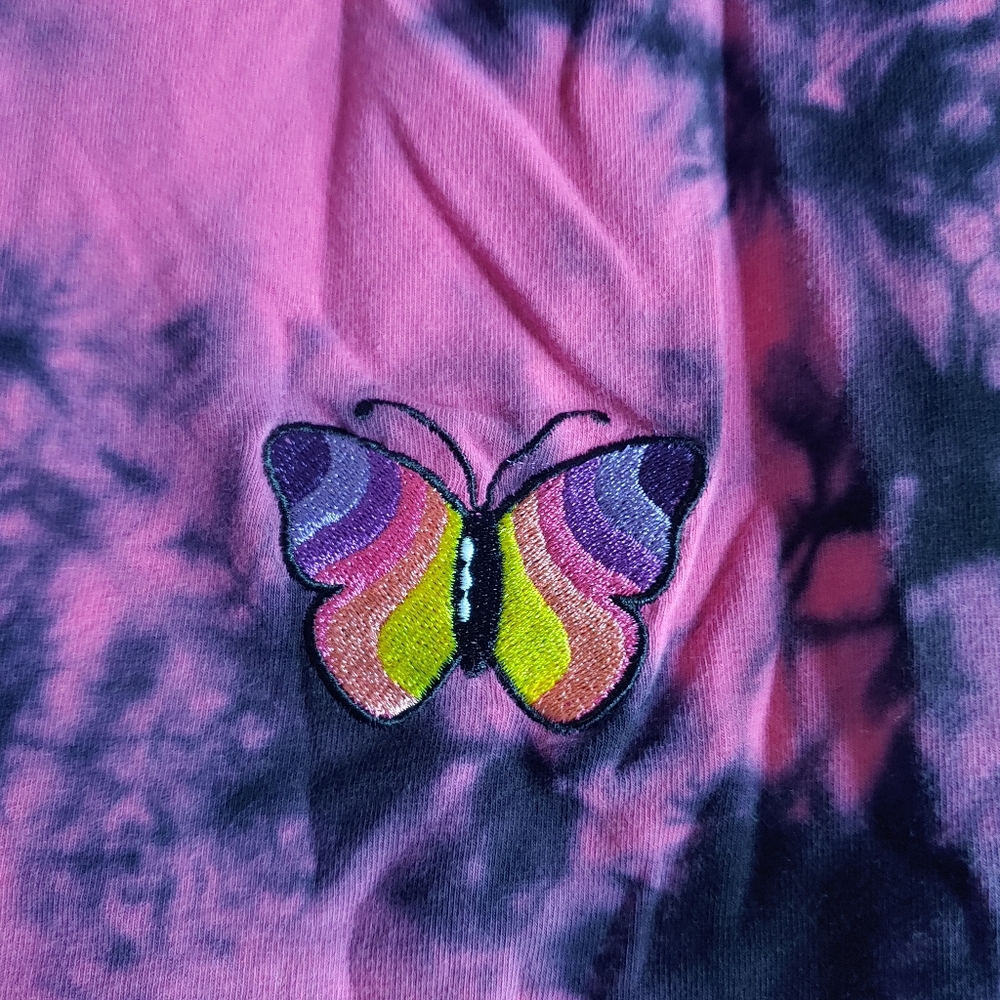 Butterfly Crop Top - Picture 2 of 4